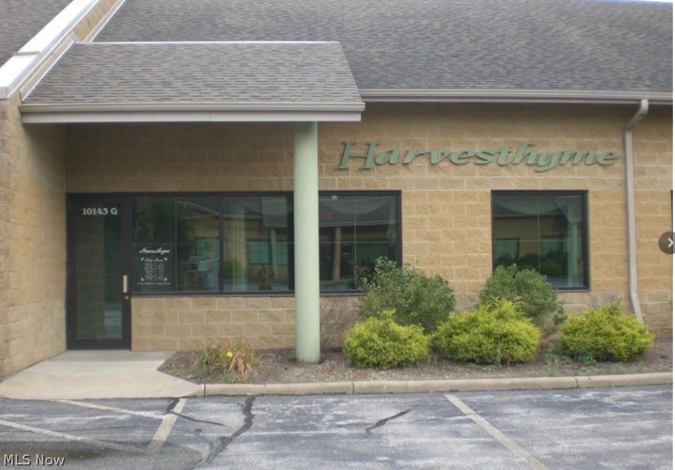 10143 Royalton Road #G, North Royalton, OH