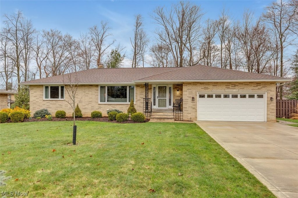 10152 Lynn Drive, North Royalton, OH