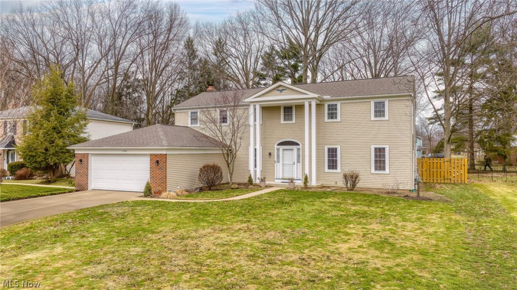 25684 Hidden Acres Drive, Westlake, OH