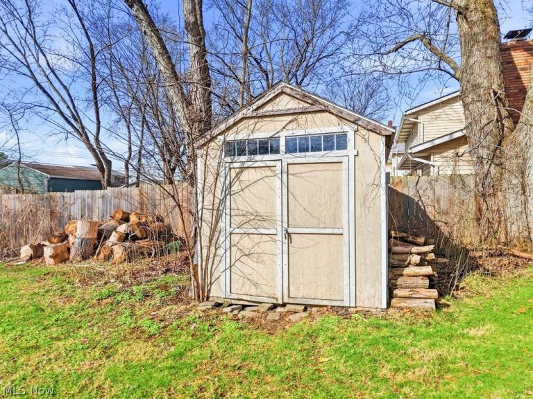 2410 Munroe Falls Avenue, Cuyahoga Falls, OH - Photo 8