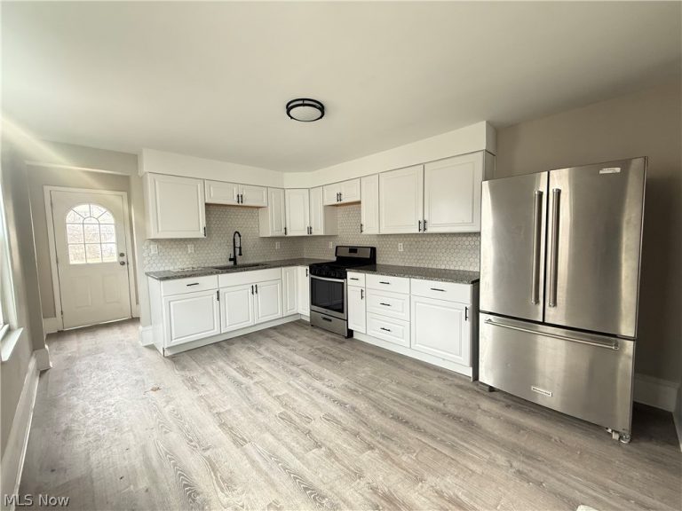 3876 17th Street, Cleveland, OH - Photo 3