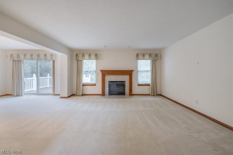 501 Falling Leaf Drive, Seven Hills, OH - Photo 5