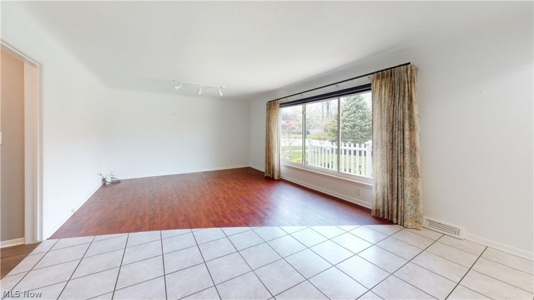 2063 Marshfield Road, Mayfield Heights, OH - Photo 2