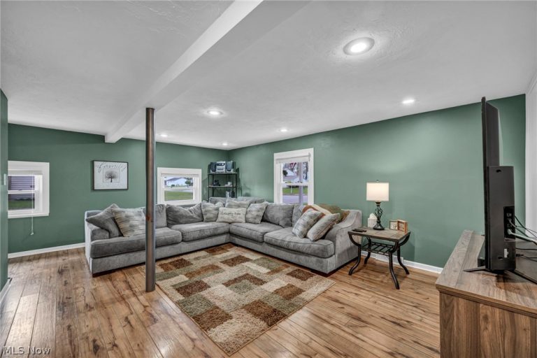 792 Forest Ridge Drive, Boardman, OH - Photo 8