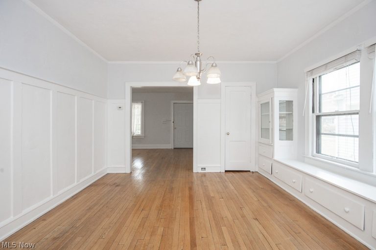 2671 Hampshire Road, Cleveland Heights, OH - Photo 8