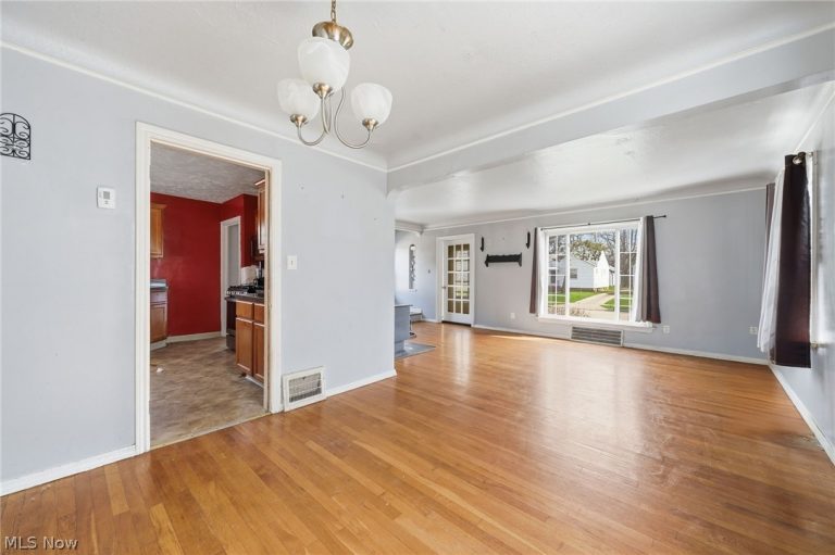 324 248th Street, Euclid, OH - Photo 6