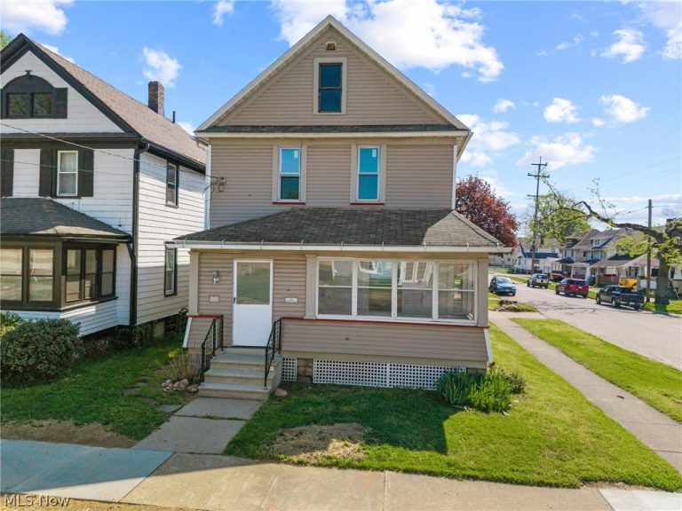 299 5th Street, Barberton, OH, 44203