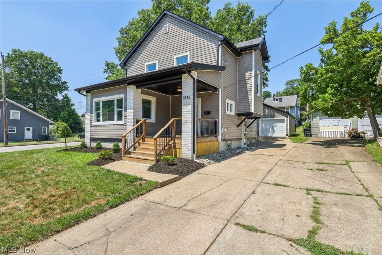 1551 Preston Avenue, Akron, OH - Photo 2