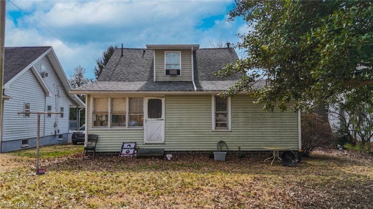 207 Kenwood Street, Marietta, OH - Photo 3