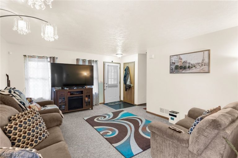 611 Sherwood Avenue, Youngstown, OH - Photo 6