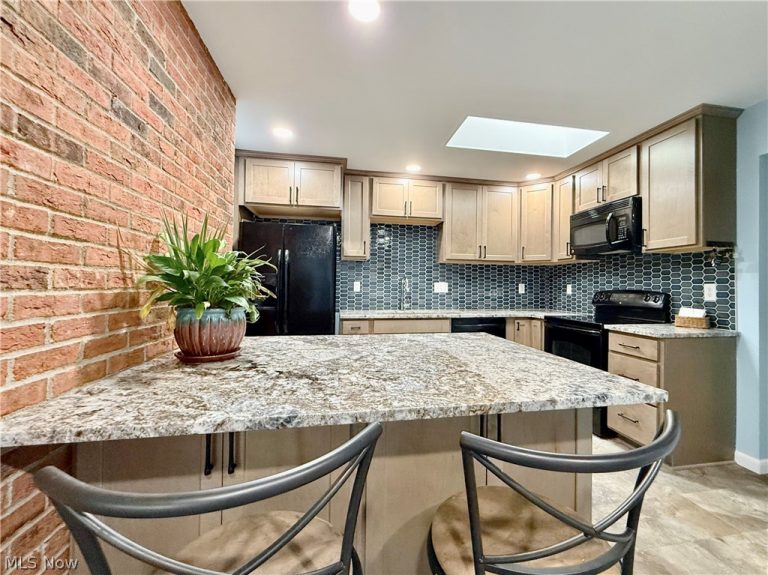 307 Strecker Lane, Marietta, OH - Photo 8