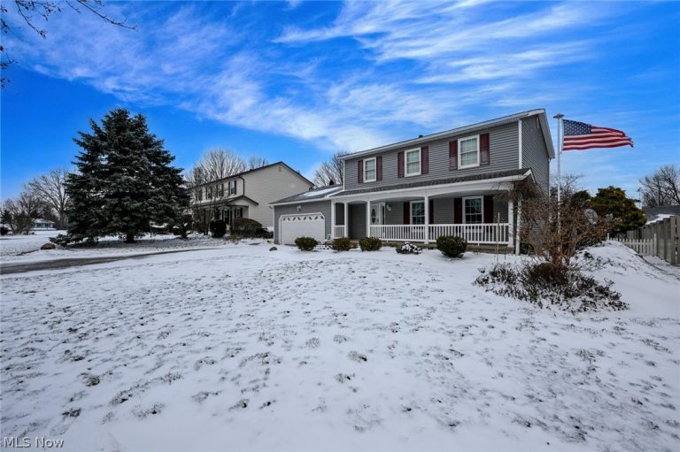 2138 Forest Oak Drive, Akron, OH - Photo 4