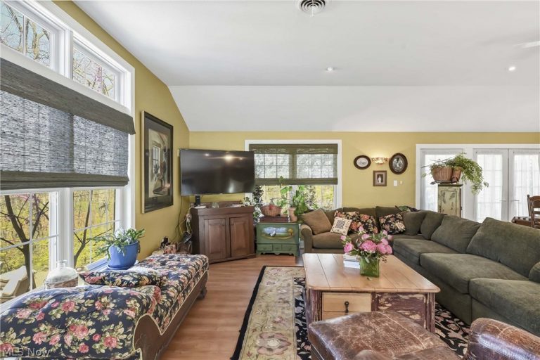 4004 Cook Road, Medina, OH - Photo 4