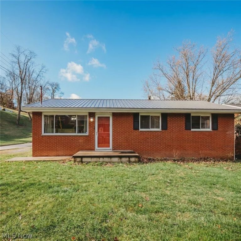 1808 29th Street, Vienna, WV, 26105