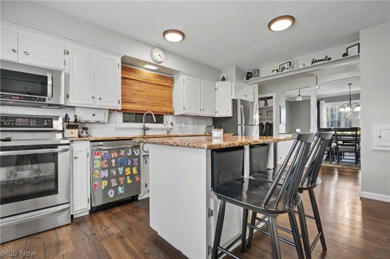 350 Ingram Drive, Boardman, OH - Photo 6