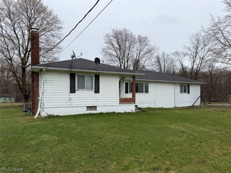 10222 Bundysburg Road, Middlefield, OH - Photo 2
