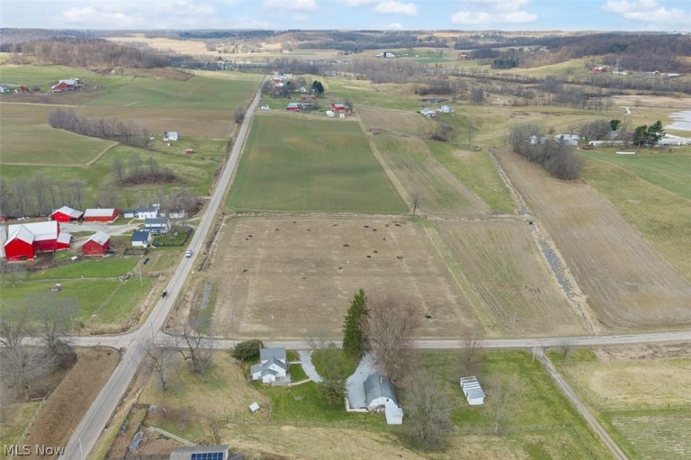 18029 Jericho Road, Dalton, OH - Photo 5