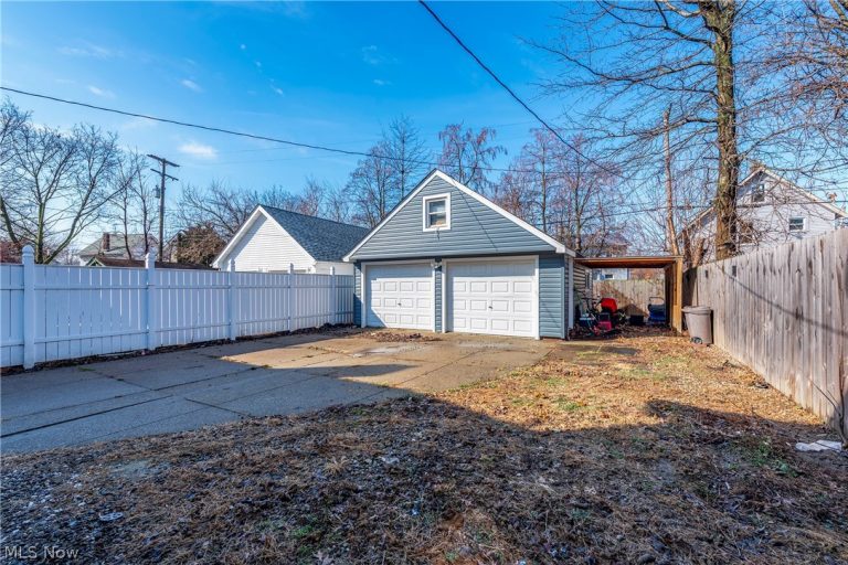 1402 185th Street, Cleveland, OH - Photo 6