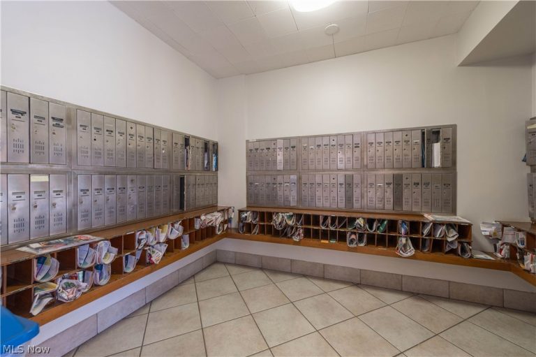 12520 Edgewater Drive #210, Lakewood, OH - Photo 6