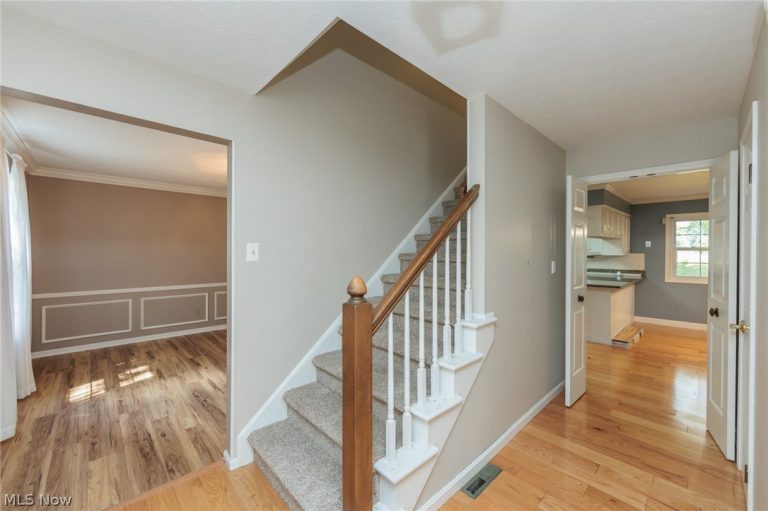 33403 Cromwell Drive, Solon, OH - Photo 6
