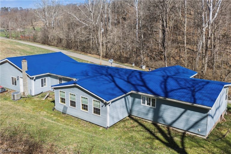 1201 Congress Road, Belpre, OH - Photo 5