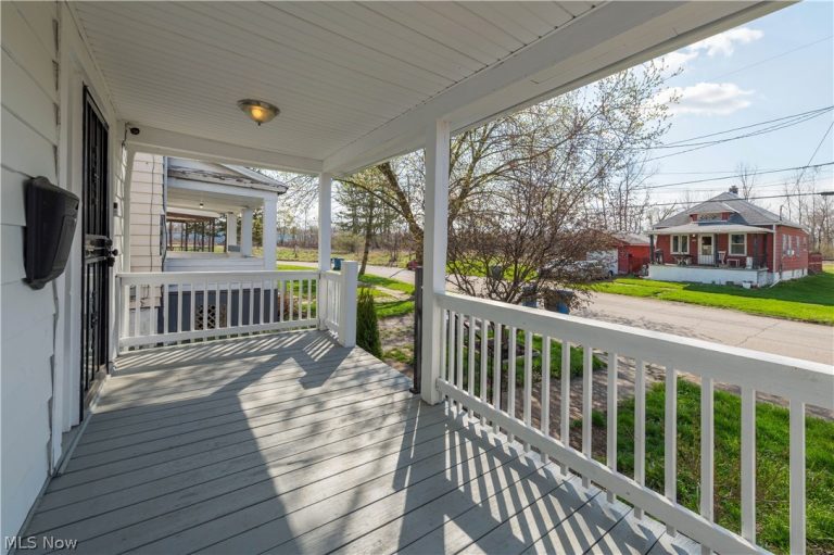 828 11th Street, Lorain, OH - Photo 4