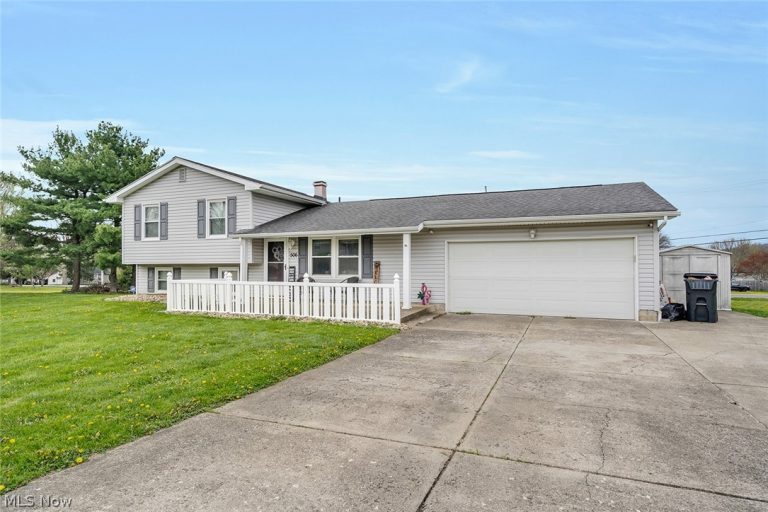 506 Garden Valley Court, Youngstown, OH - Photo 4