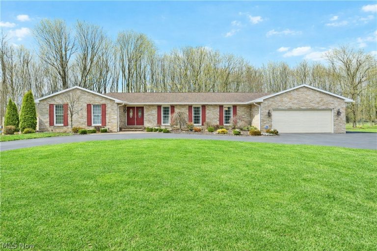 9271 Hillview Drive, Warren, OH, 44484