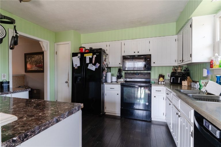 2765 Mcmackin Road, Madison, OH - Photo 5