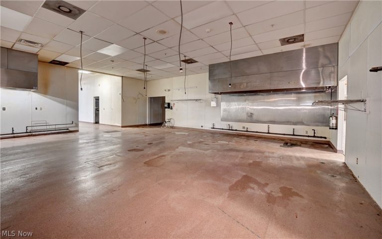 14278 Lincoln Way, Dalton, OH - Photo 8