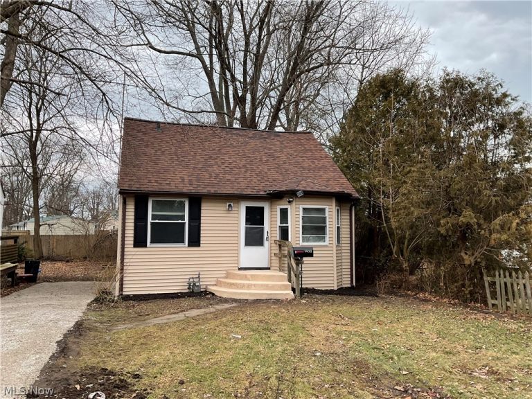 1432 Hazel Avenue, Madison, OH - Photo 2