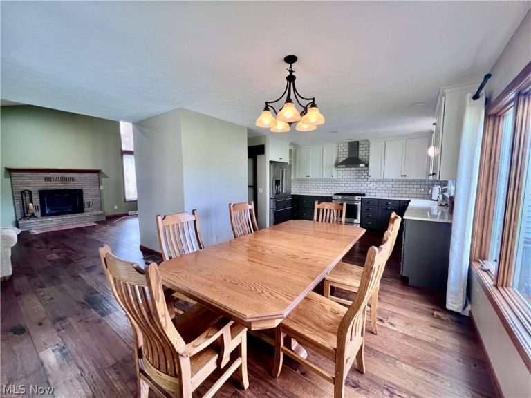 105 Poolview Circle, Dover, OH - Photo 6