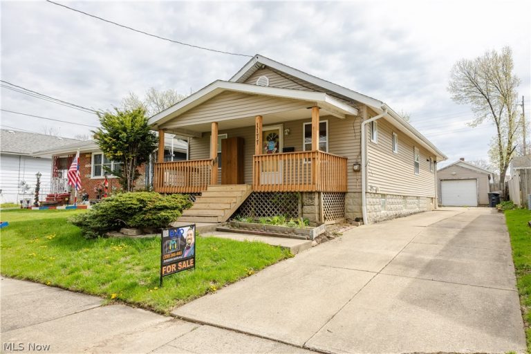 1177 Neptune Avenue, Akron, OH, 44301