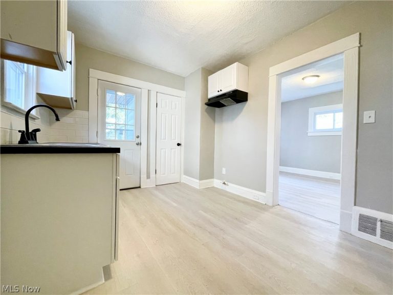 3437 123rd Street, Cleveland, OH - Photo 6