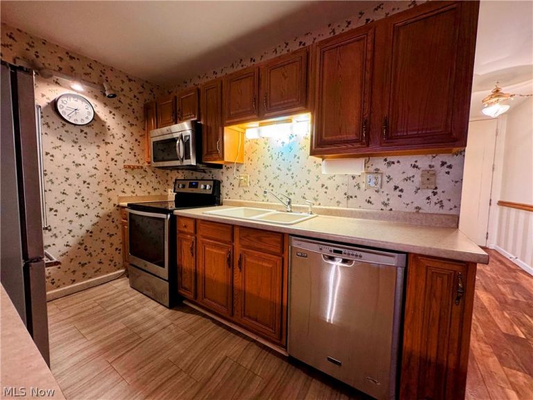 2331 Market Street #202, Akron, OH - Photo 8