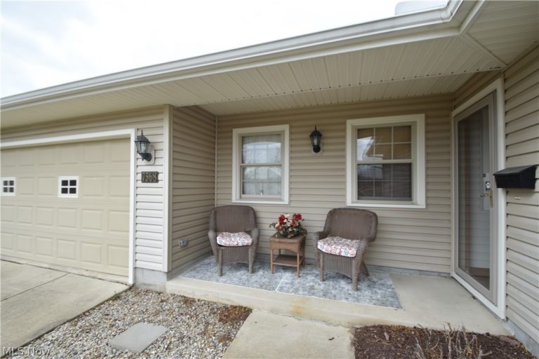 7568 Huntington Drive, Boardman, OH - Photo 3