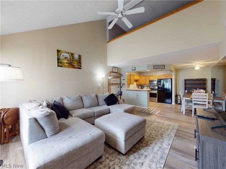 726 North Creek Drive, Painesville, OH - Photo 5