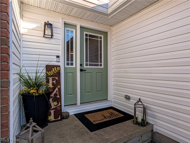 546 Mohawk Drive, Malvern, OH - Photo 2