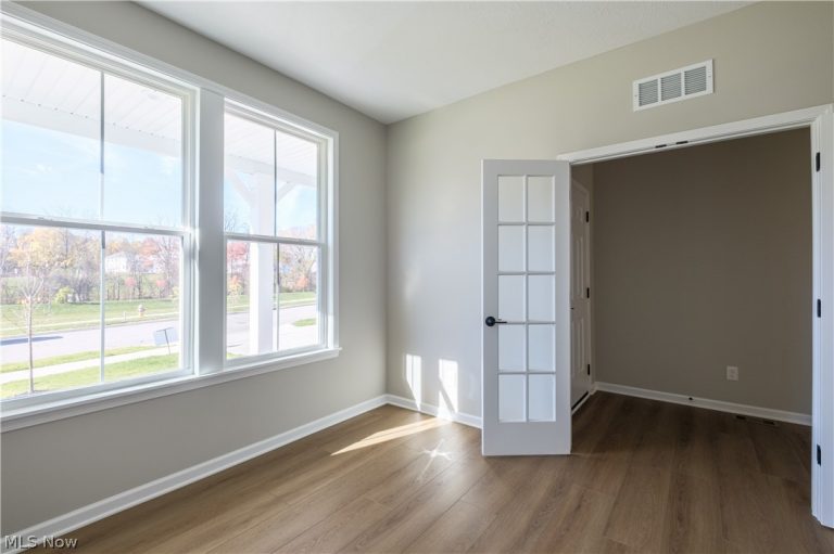 3831 Golden Wood Way, Green, OH - Photo 5