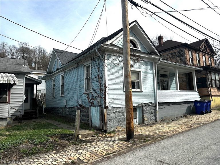 233 Ninth Street #2, East Liverpool, OH - Photo 3