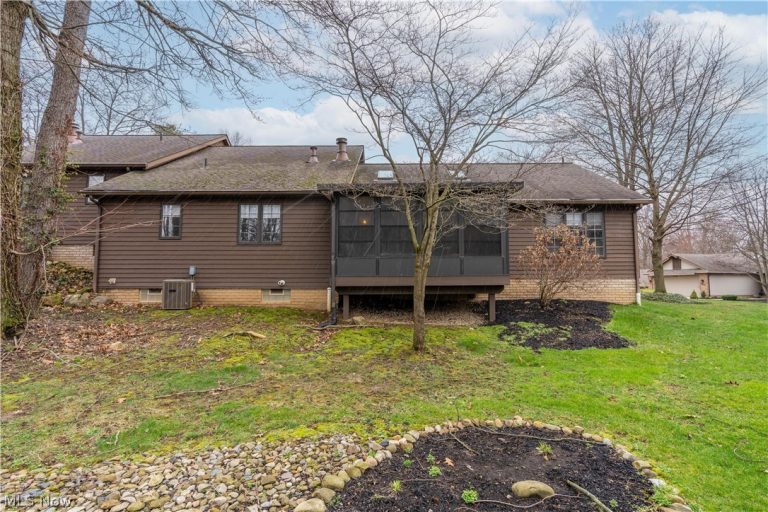 4856 Tree Line Circle, North Canton, OH - Photo 3