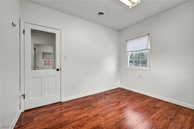 10570 Ravenna Road #2, Twinsburg, OH - Photo 6