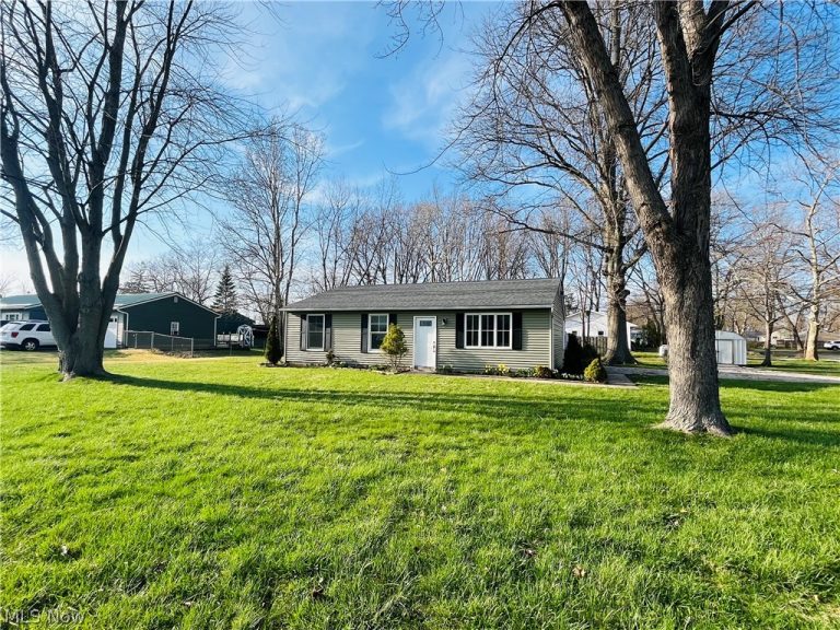 7063 Lake Road, Madison, OH - Photo 2