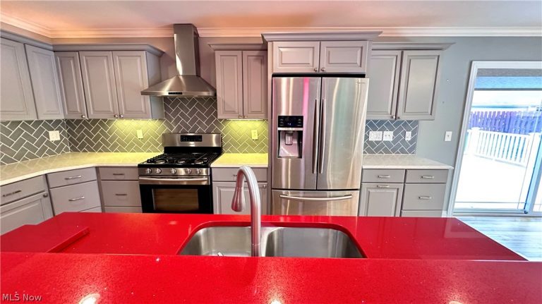 2603 Rockefeller Road, Wickliffe, OH - Photo 6