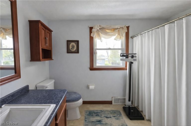 1609 37th Street, Lorain, OH - Photo 4