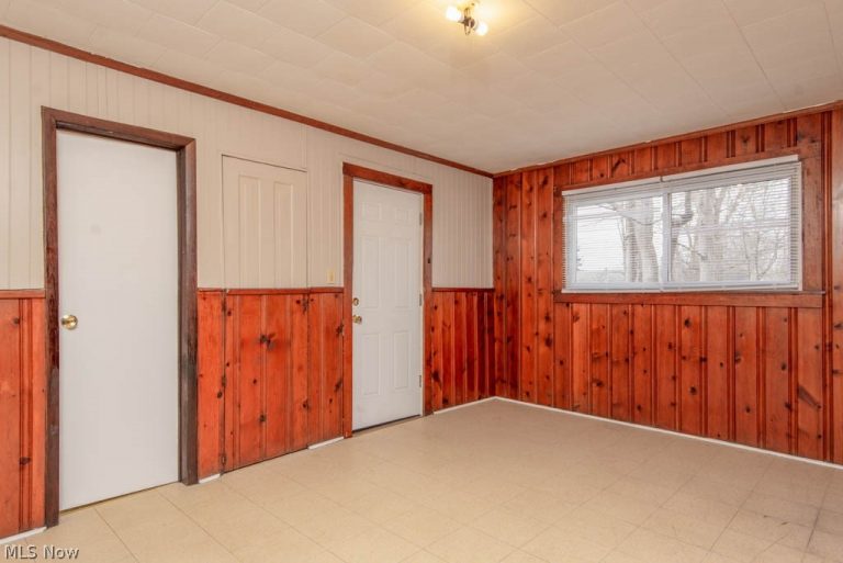 246 Grant Street, Ravenna, OH - Photo 2