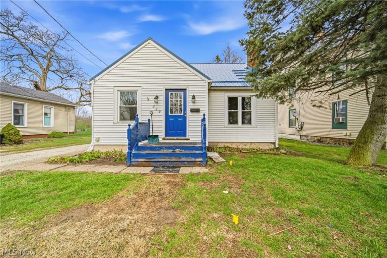 729 Main Street, Geneva, OH - Photo 2