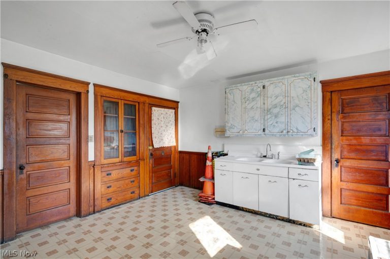 5862 Cable Avenue, Cleveland, OH - Photo 5