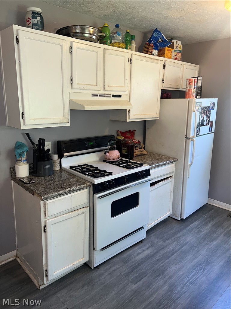 9702 Gaylord Avenue, Cleveland, OH - Photo 5