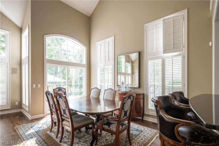 285 Burwick Road, Highland Heights, OH - Photo 5